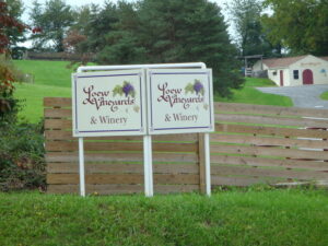 Loew Vineyards sign