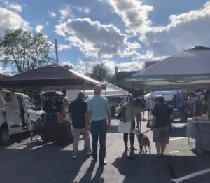 farmers' market customers